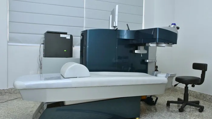Sala de procedimentos do HOA equipada com laser oftalmológico de última geração